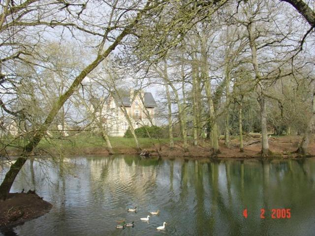 Chateau De Belle Poule Les Ponts-de-Ce Exterior photo